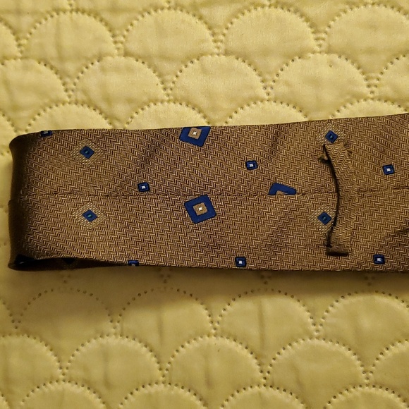 Neck Tie - Picture 4 of 4